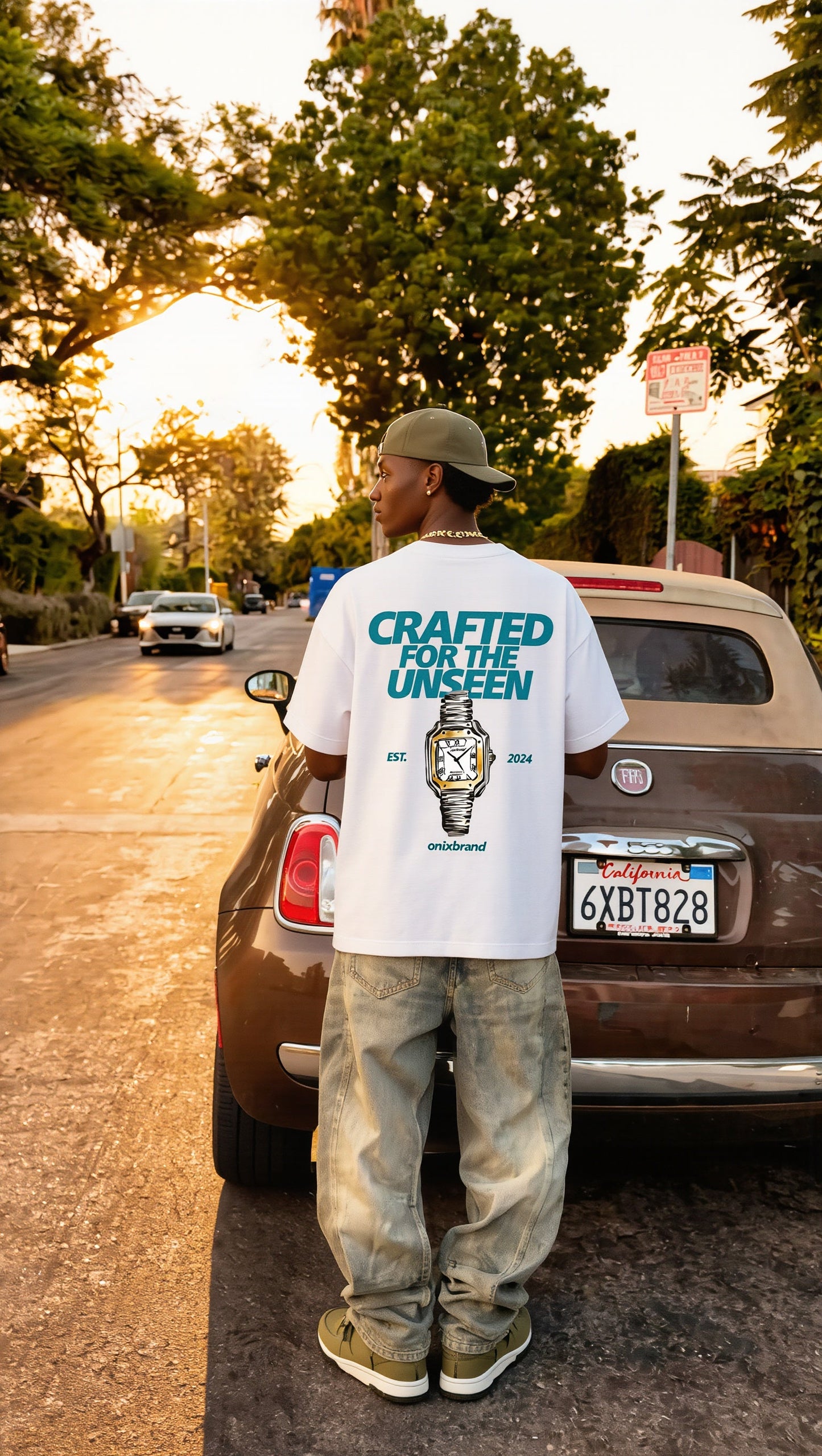 TIMELESS TEE